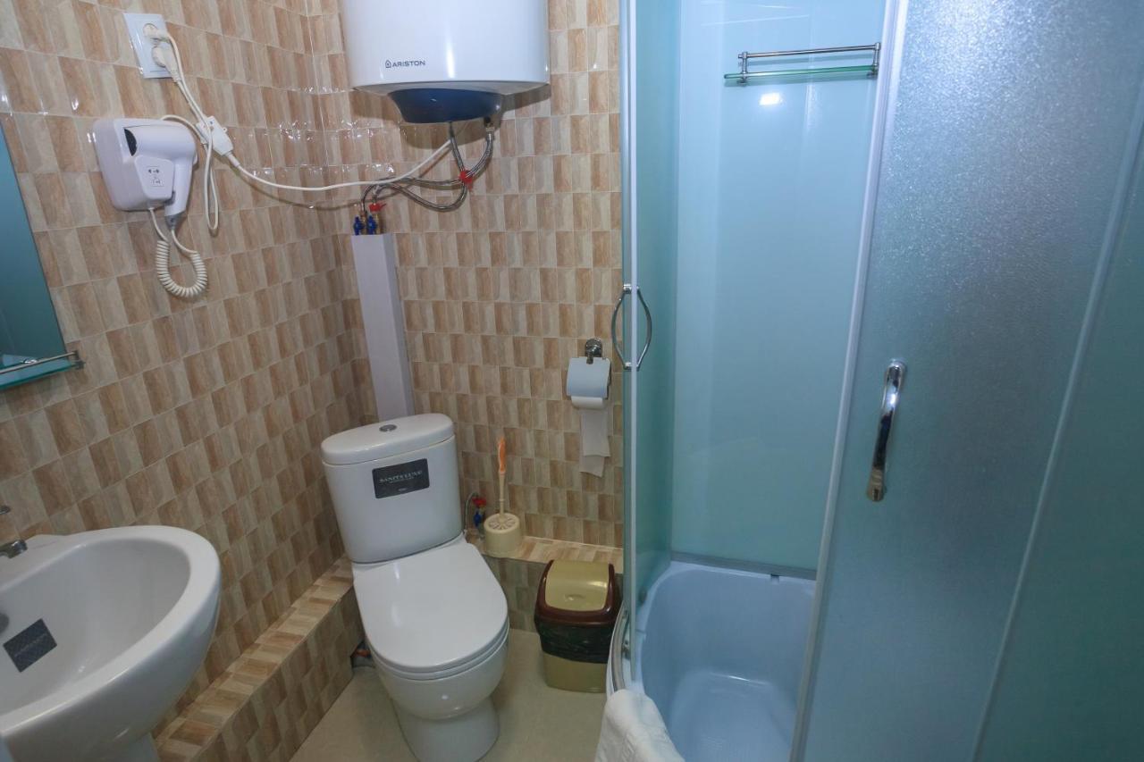 Sunkar Hotel Alma-Ata Buitenkant foto